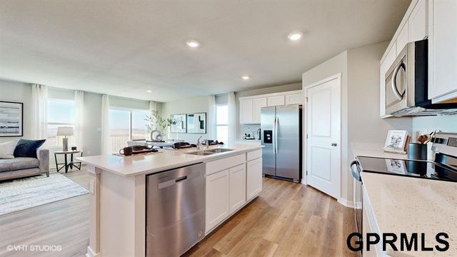 10615 Bearcreek Drive, Papillion, NE 68046