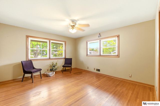 758 N 74th Avenue, Omaha, NE 68114