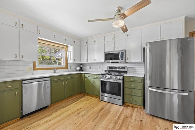 758 N 74th Avenue, Omaha, NE 68114