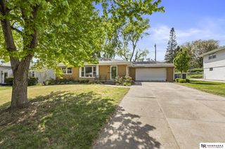 758 N 74th Avenue, Omaha, NE 68114