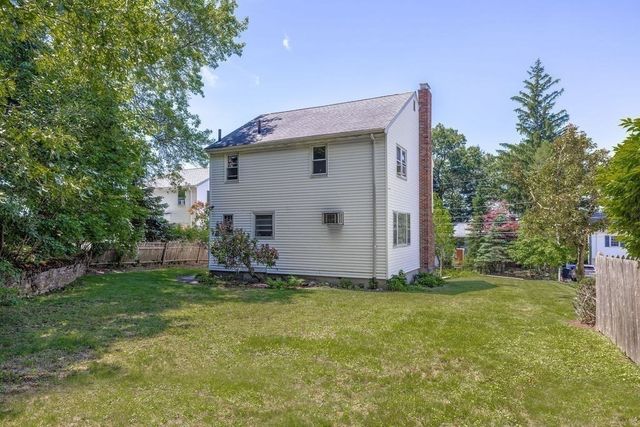 41 Sunset Hill Rd, Boston, MA 02132