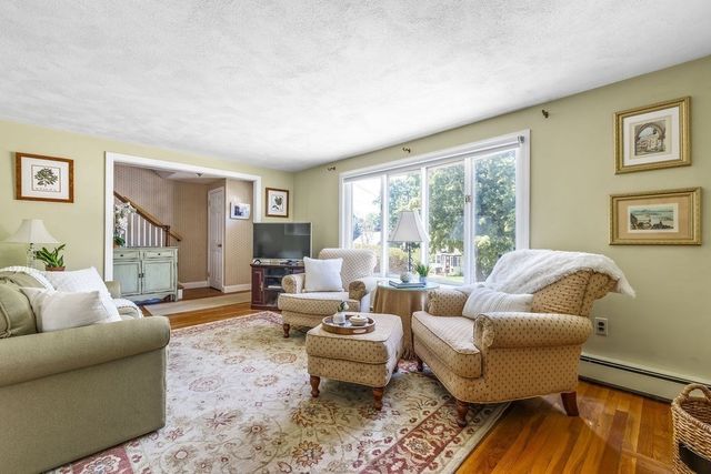 41 Sunset Hill Rd, Boston, MA 02132