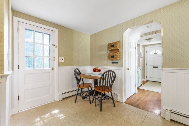 41 Sunset Hill Rd, Boston, MA 02132