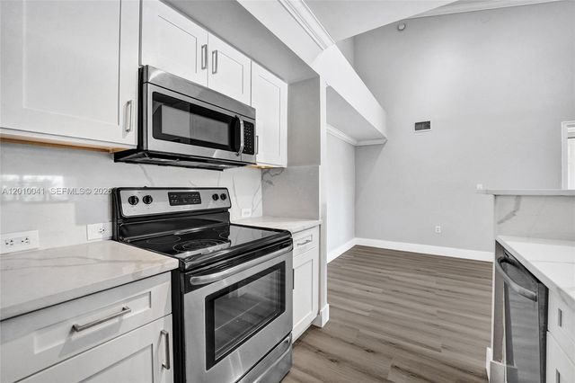 631 SW 111th Lane 306, Pembroke Pines, FL 33025