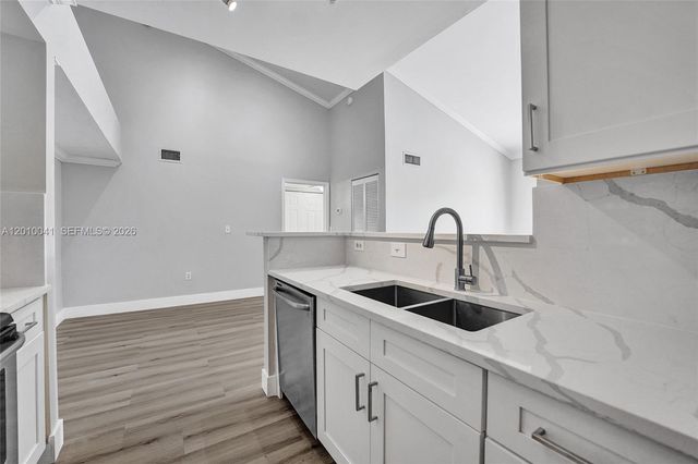 631 SW 111th Lane 306, Pembroke Pines, FL 33025