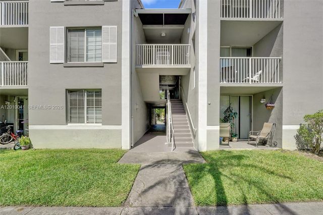 631 SW 111th Lane 306, Pembroke Pines, FL 33025