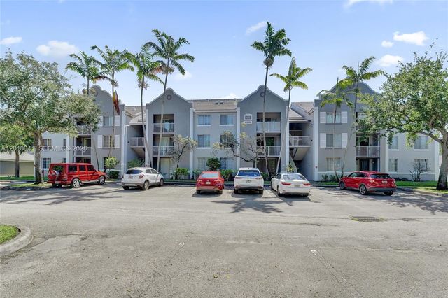 631 SW 111th Lane 306, Pembroke Pines, FL 33025