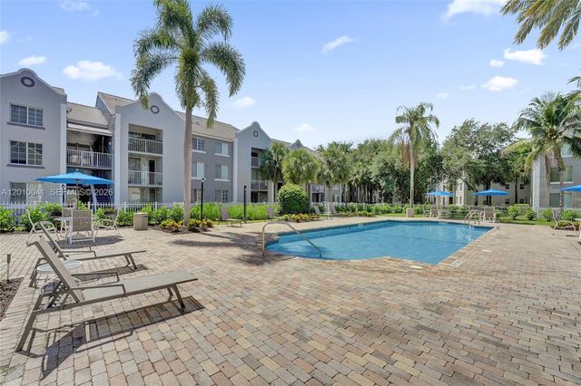 631 SW 111th Lane 306, Pembroke Pines, FL 33025