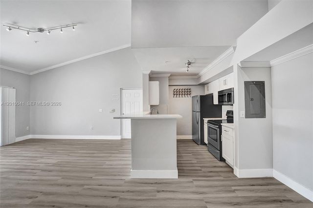 631 SW 111th Lane 306, Pembroke Pines, FL 33025