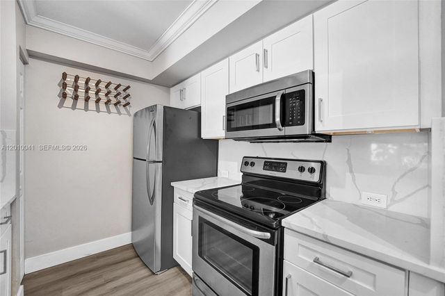 631 SW 111th Lane 306, Pembroke Pines, FL 33025