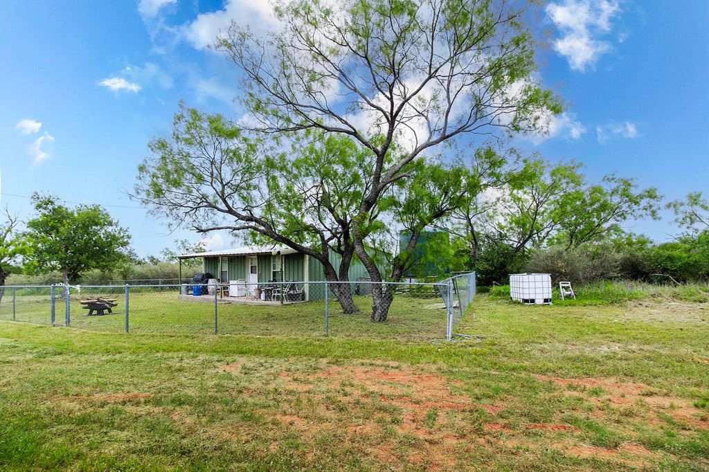 Image 11 of property listing at 9701 County Road 201, Brownwood, TX 76801