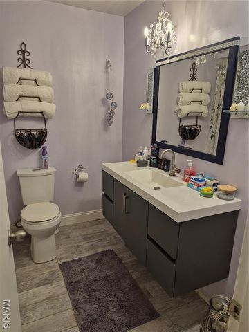 151 Hunters Ridge, St Charles, MO 63301