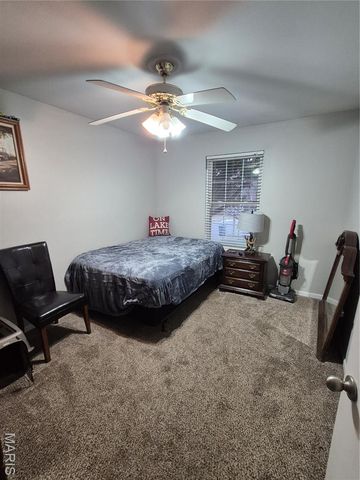 151 Hunters Ridge, St Charles, MO 63301