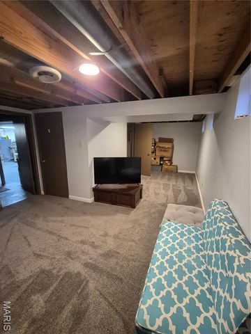 151 Hunters Ridge, St Charles, MO 63301