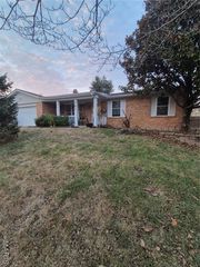 151 Hunters Ridge, St Charles, MO 63301