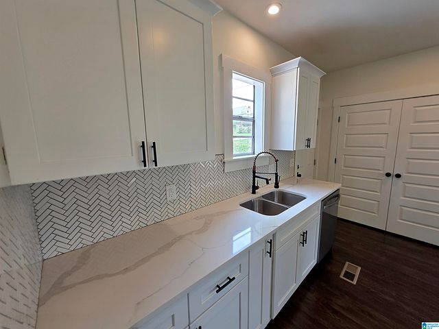 944 4TH STREET W, Birmingham, AL 35204