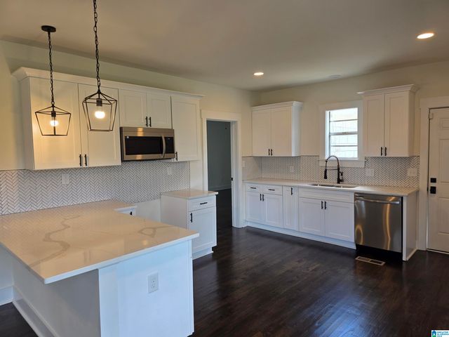 944 4TH STREET W, Birmingham, AL 35204