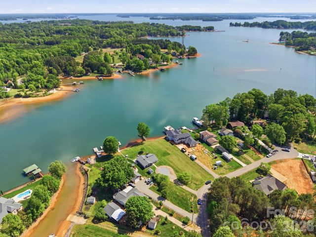 0000 Lucky Creek Lane, Denver, NC 28037