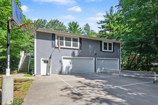 17477 Serenity Court, Grand Haven Twp, MI 49417