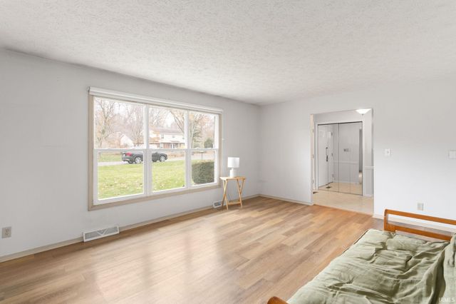 17644 Woodthrush Lane, South Bend, IN 46635