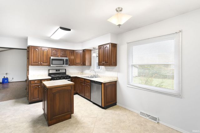 17644 Woodthrush Lane, South Bend, IN 46635