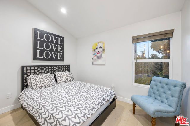 1747 W 30th Street, Los Angeles, CA 90018