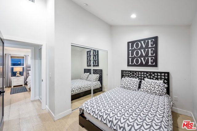 1747 W 30th Street, Los Angeles, CA 90018