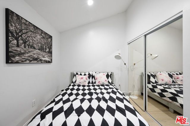 1747 W 30th Street, Los Angeles, CA 90018