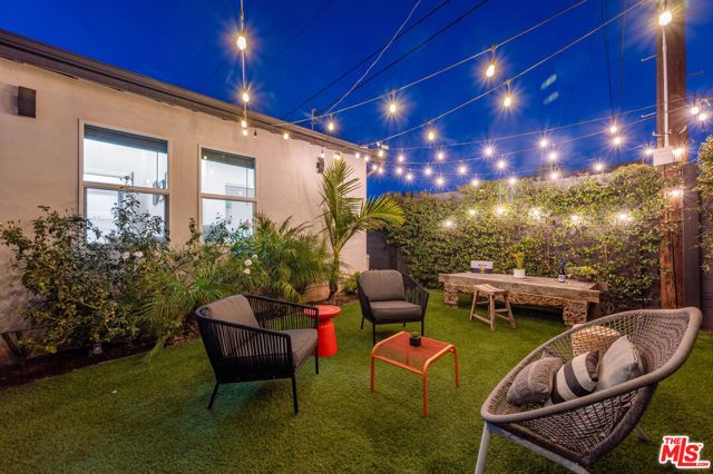 1747 W 30th Street, Los Angeles, CA 90018
