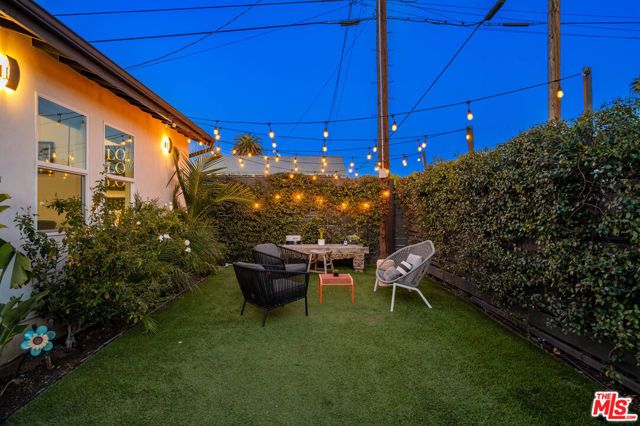 1747 W 30th Street, Los Angeles, CA 90018