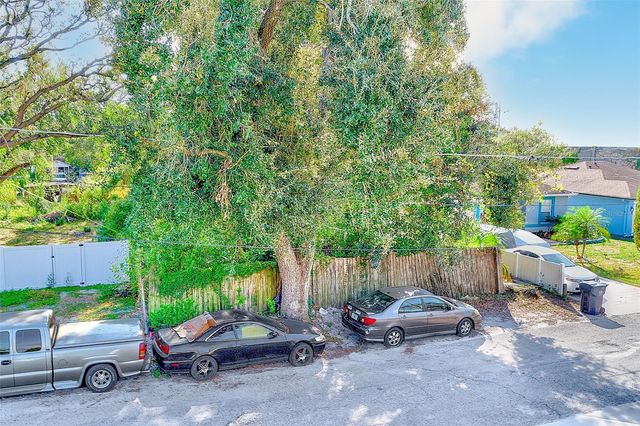 703 HOFFMAN BOULEVARD, Tampa, FL 33612