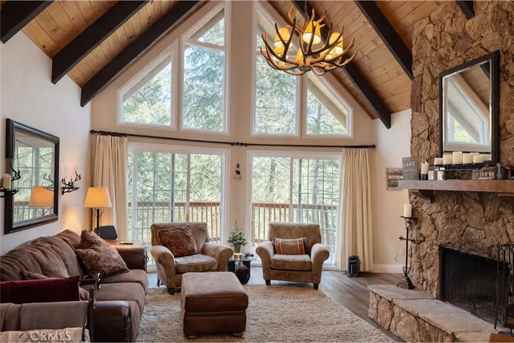 27334 Pinewood Drive, Lake Arrowhead, CA 92352