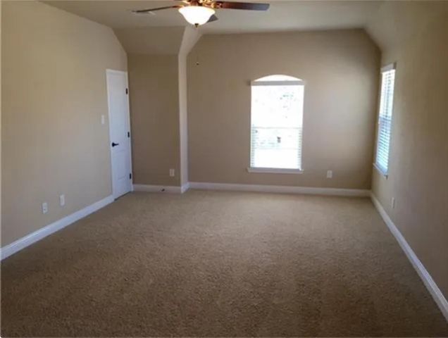 2 Caprice Bend Place, Tomball, TX 77375