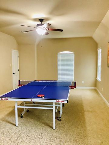 2 Caprice Bend Place, Tomball, TX 77375