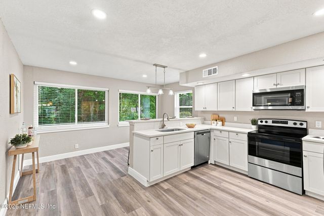 517 NIGHTINGALE Road, Jacksonville, FL 32216