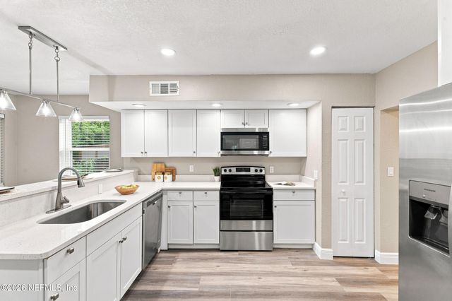 517 NIGHTINGALE Road, Jacksonville, FL 32216