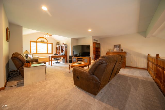 7398 W Banton Circle, New Palestine, IN 46163