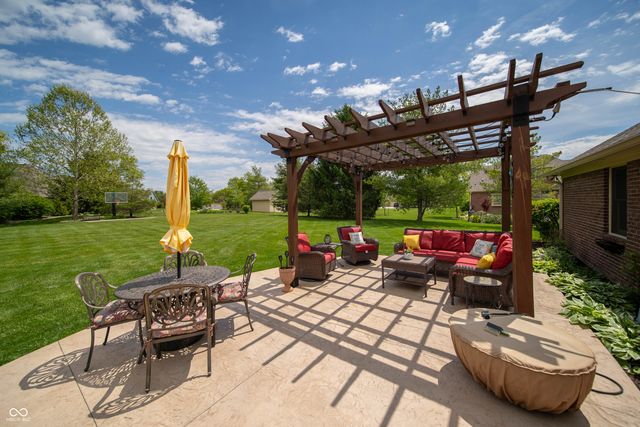 7398 W Banton Circle, New Palestine, IN 46163