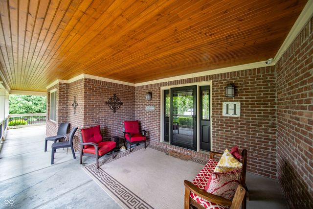7398 W Banton Circle, New Palestine, IN 46163