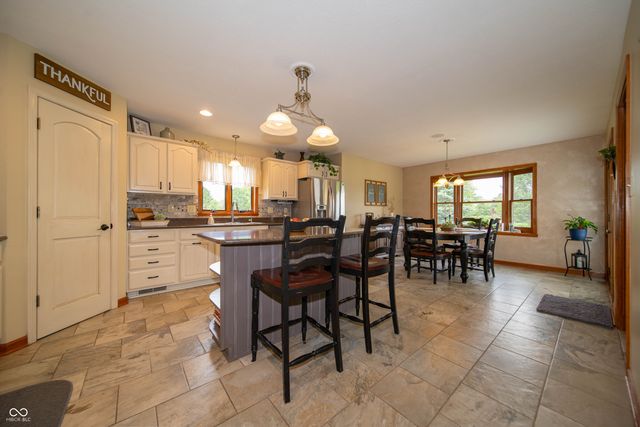 7398 W Banton Circle, New Palestine, IN 46163