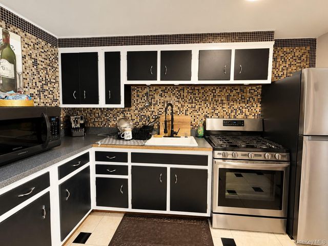1626 Bayview Avenue, Bronx, NY 10465