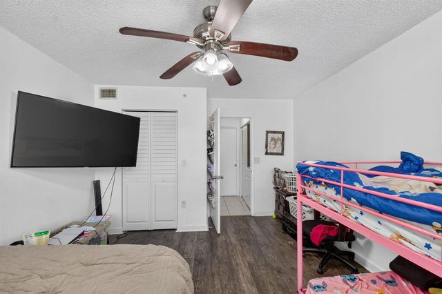 1733 Village Boulevard 105, West Palm Beach, FL 33409