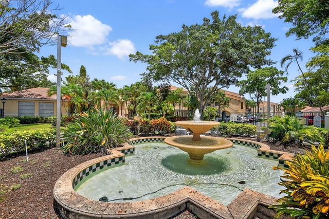 1733 Village Boulevard 105, West Palm Beach, FL 33409
