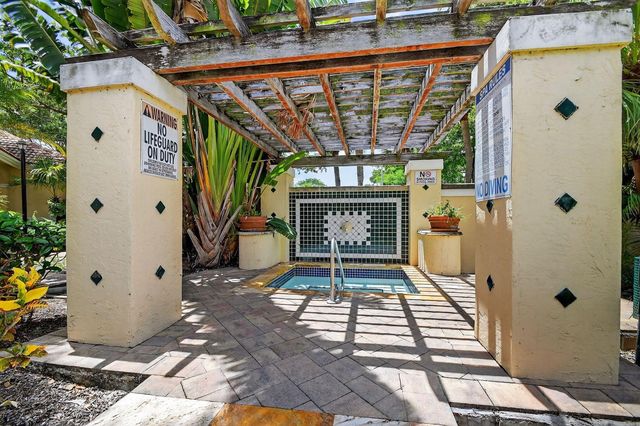 1733 Village Boulevard 105, West Palm Beach, FL 33409