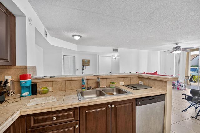 1733 Village Boulevard 105, West Palm Beach, FL 33409