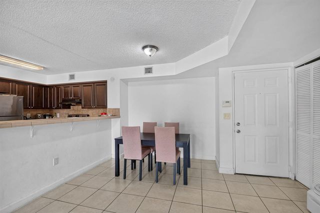1733 Village Boulevard 105, West Palm Beach, FL 33409