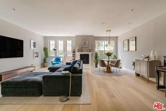 10648 Woodbridge Street 106, Toluca Lake (los Angeles), CA 91602