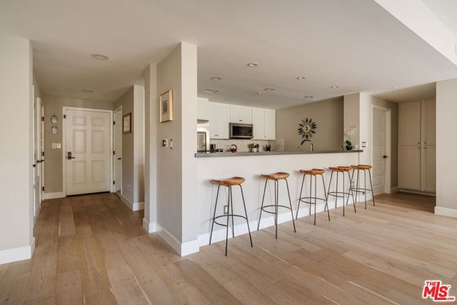 10648 Woodbridge Street 106, Toluca Lake (los Angeles), CA 91602