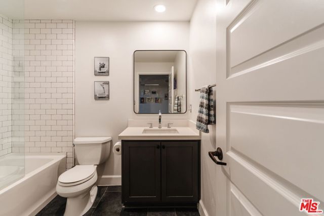 10648 Woodbridge Street 106, Toluca Lake (los Angeles), CA 91602