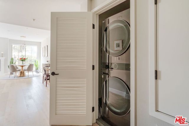 10648 Woodbridge Street 106, Toluca Lake (los Angeles), CA 91602